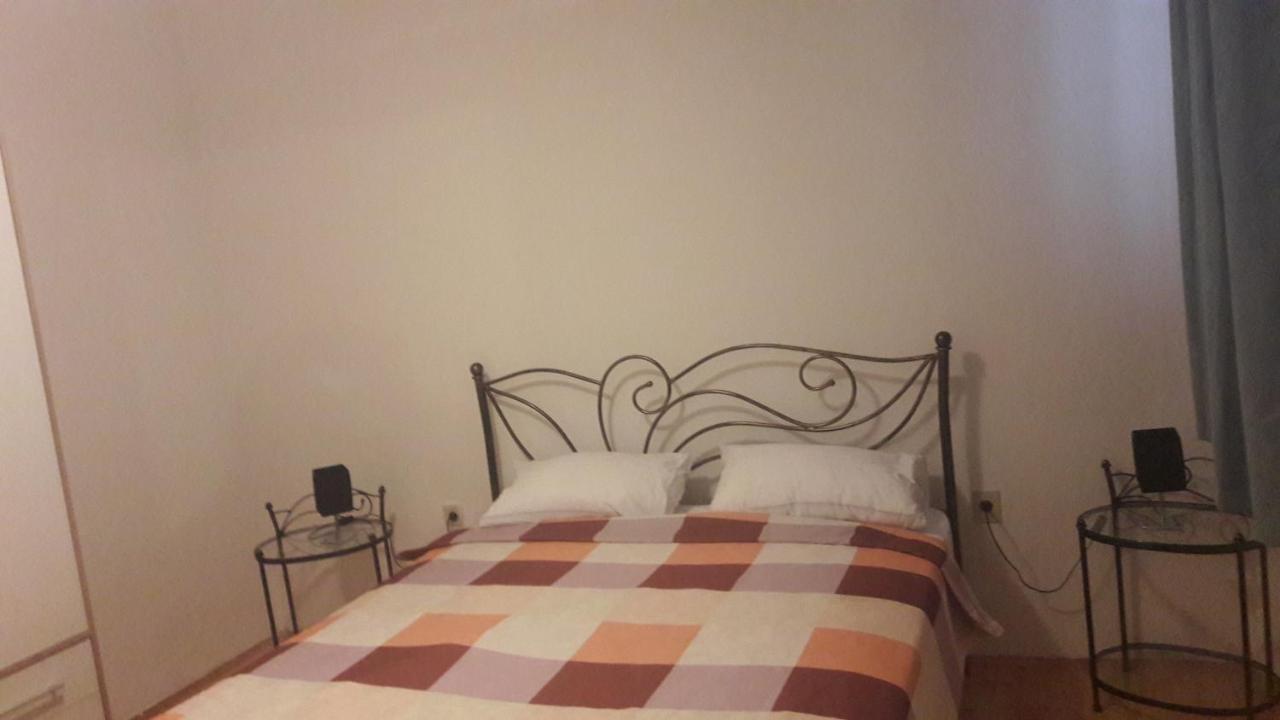 Apartment Piranhe Εξωτερικό φωτογραφία