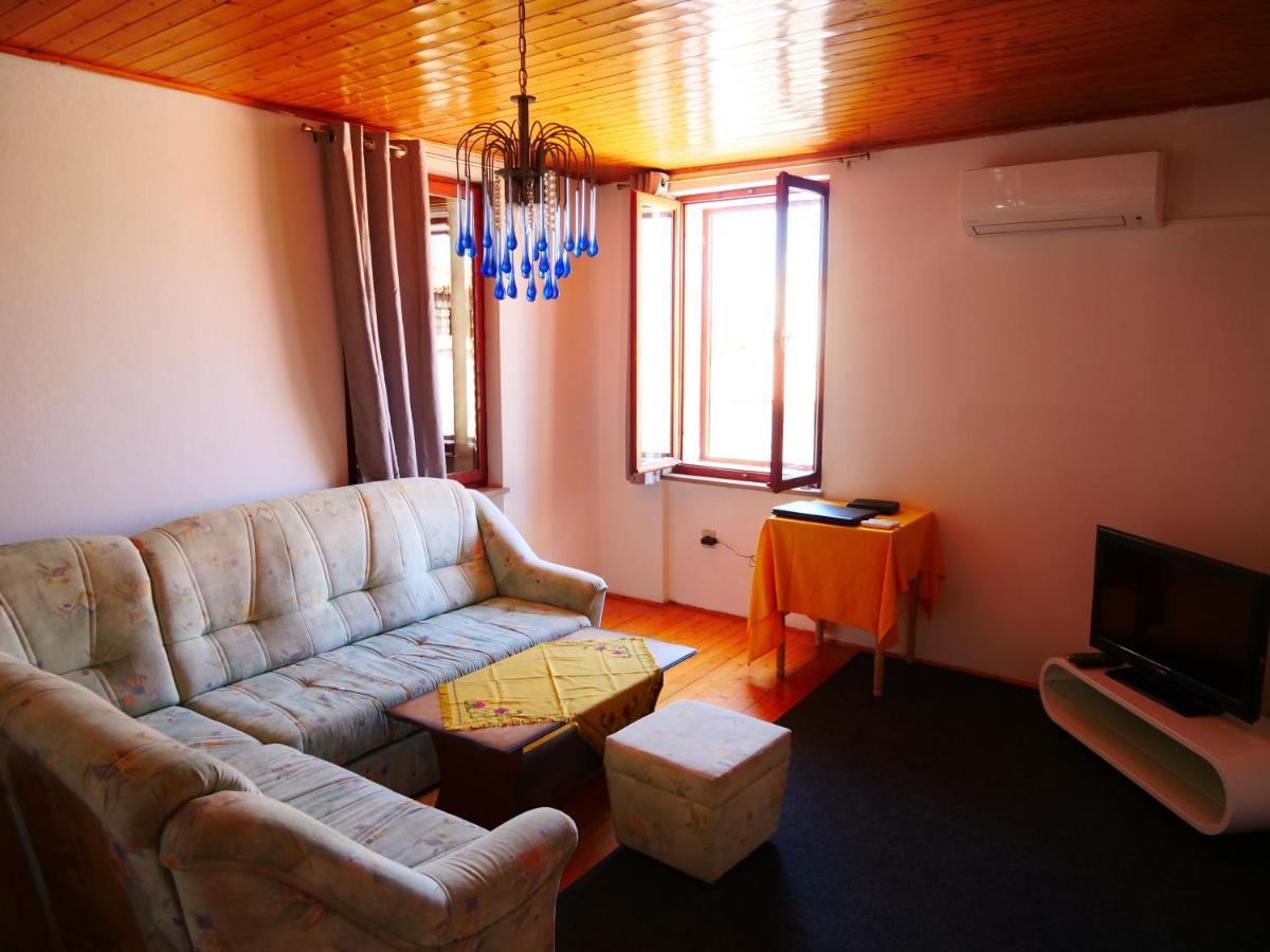 Apartment Piranhe Εξωτερικό φωτογραφία